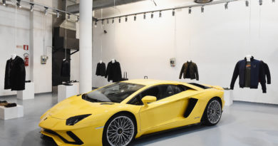 collezione automobili lamborghini alla milano fashion week 2018 auto motori creativity stories & news creatività italiana design forma materia movimento