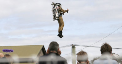 rocketman rochetpower volandia museo del volo volare paura di volare ilaria rebecchi parco del volo milano malpensa varese lombardia cintura razzo uomo razzo creatività italiana pilota italiano voglia di volare olimpiadi di los angeles 2018 1984